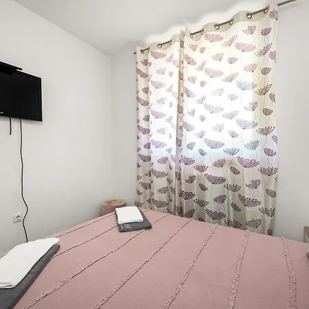 Sunny Apartman *